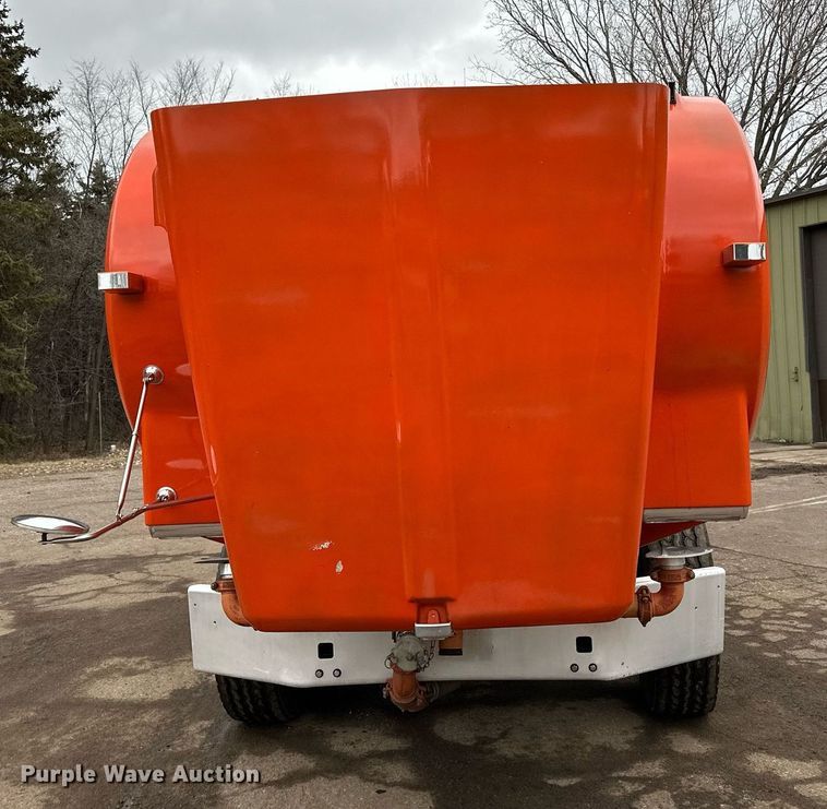 image for item DQ7428 2006 Kenworth  T800 water truck