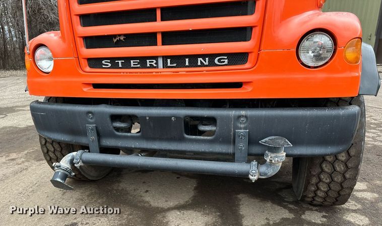 image for item DQ7429 2002 Sterling  LT7500 water truck