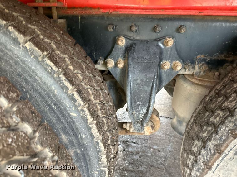 image for item DQ7429 2002 Sterling  LT7500 water truck