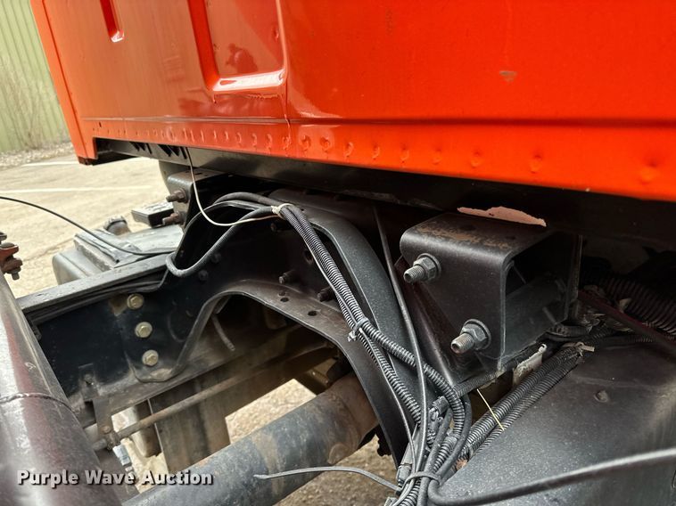 image for item DQ7429 2002 Sterling  LT7500 water truck