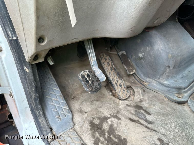 image for item DQ7429 2002 Sterling  LT7500 water truck