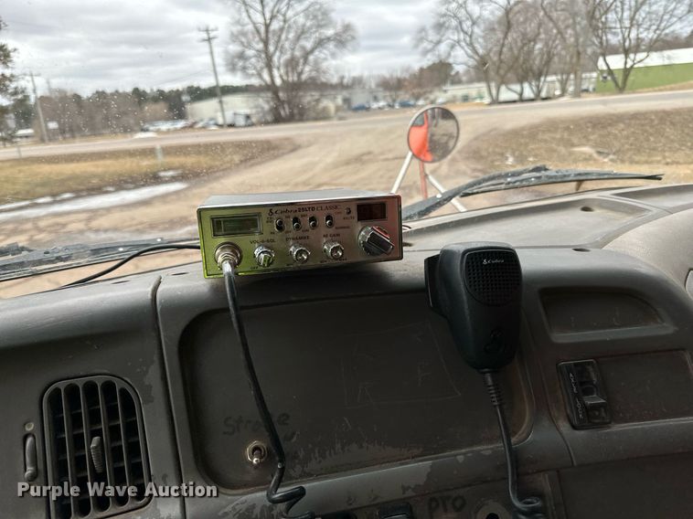 image for item DQ7429 2002 Sterling  LT7500 water truck