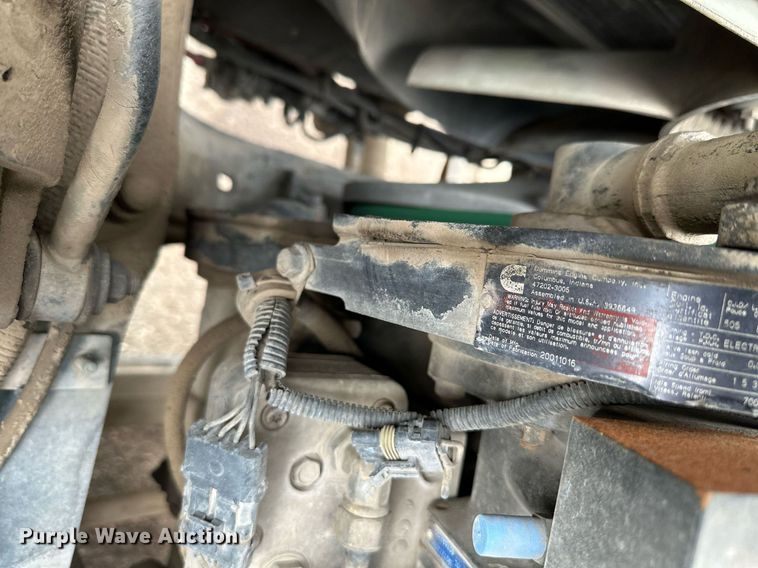 image for item DQ7429 2002 Sterling  LT7500 water truck