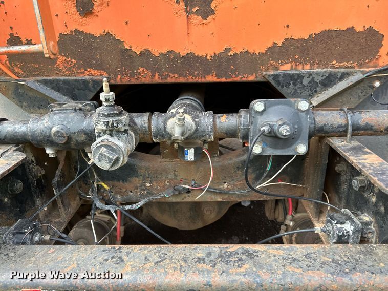 image for item DQ7430 1974 Ford  8000 water truck