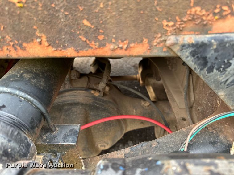 image for item DQ7430 1974 Ford  8000 water truck