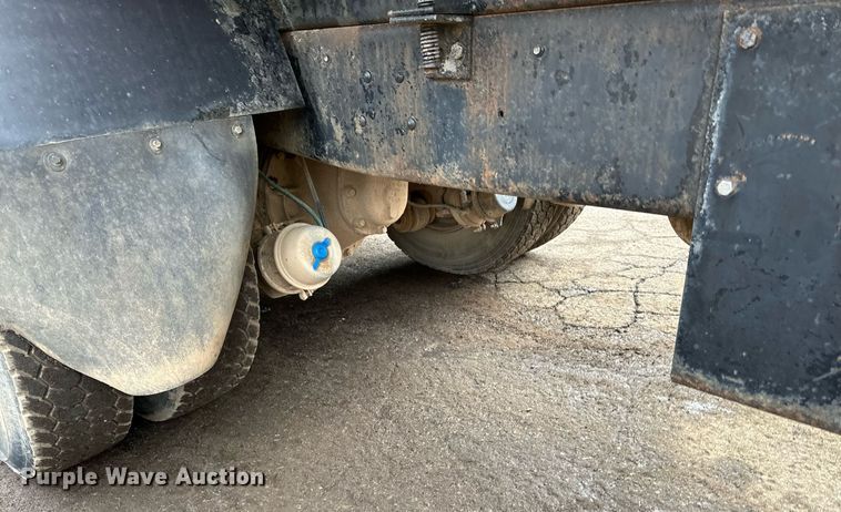 image for item DQ7430 1974 Ford  8000 water truck