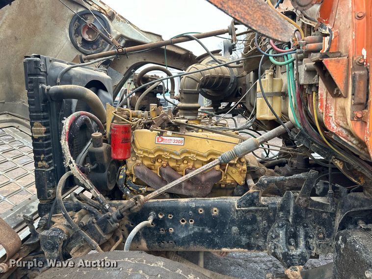 image for item DQ7430 1974 Ford  8000 water truck