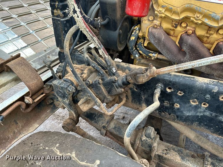 image for item DQ7430 1974 Ford  8000 water truck