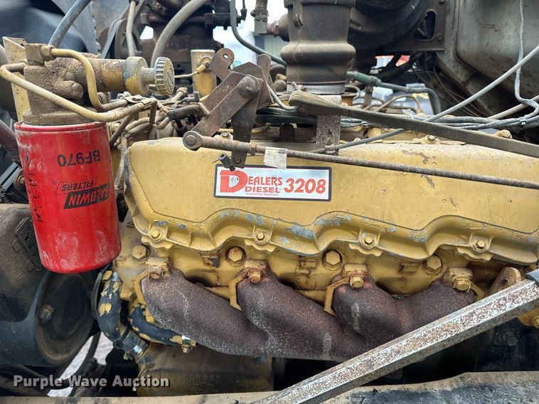 image for item DQ7430 1974 Ford  8000 water truck