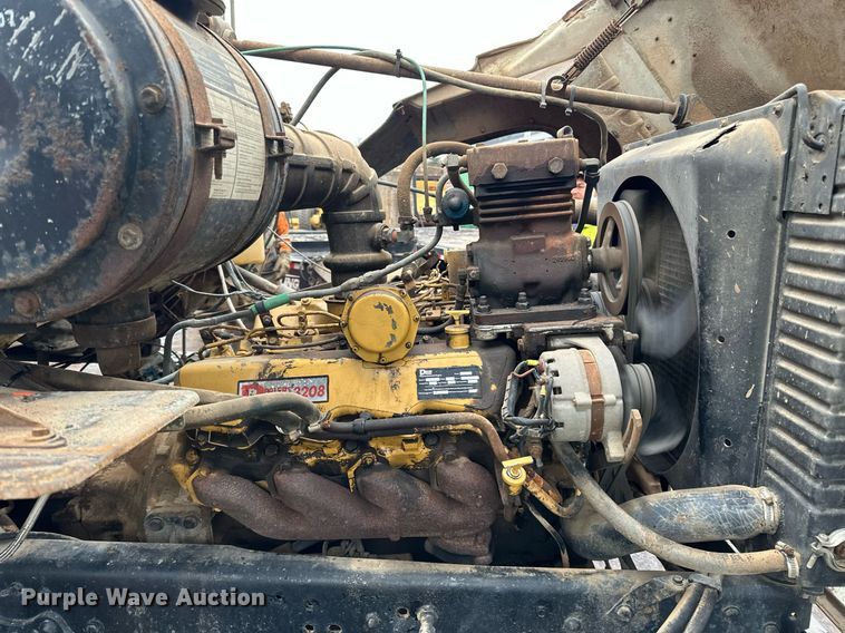 image for item DQ7430 1974 Ford  8000 water truck