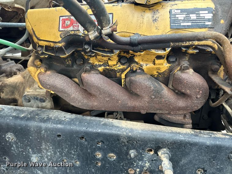 image for item DQ7430 1974 Ford  8000 water truck