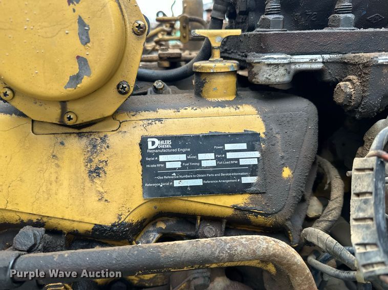 image for item DQ7430 1974 Ford  8000 water truck