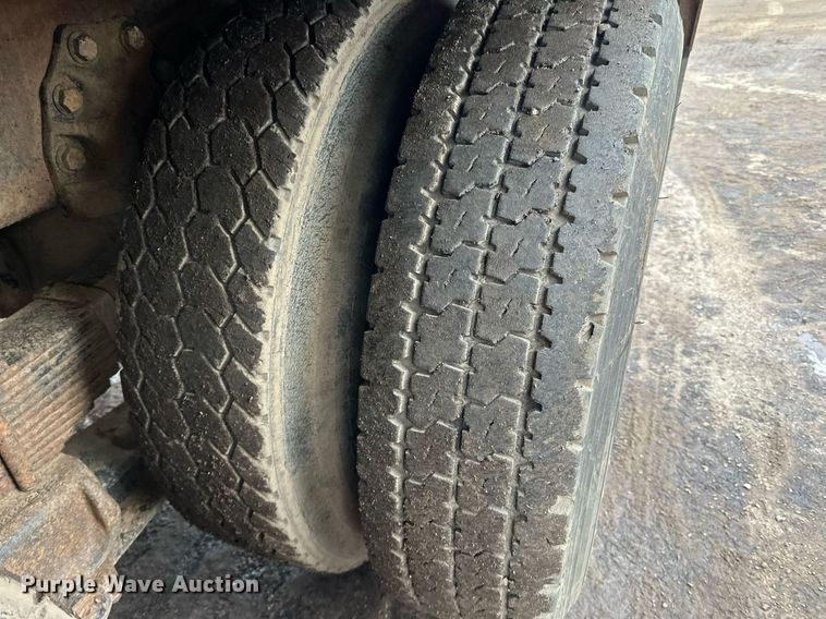 image for item DQ7430 1974 Ford  8000 water truck