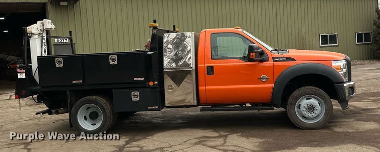 image for item DQ7434 2016 Ford  F550 flatbed truck