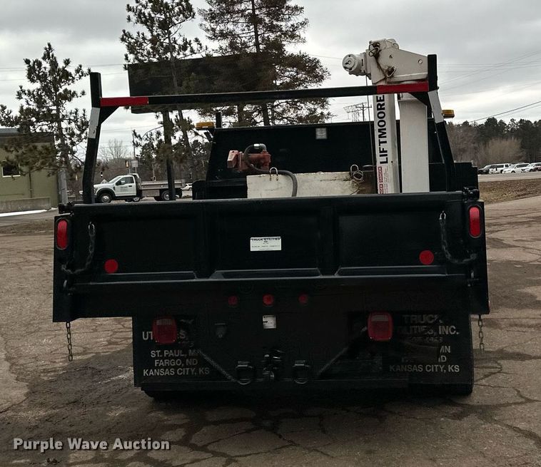 image for item DQ7434 2016 Ford  F550 flatbed truck