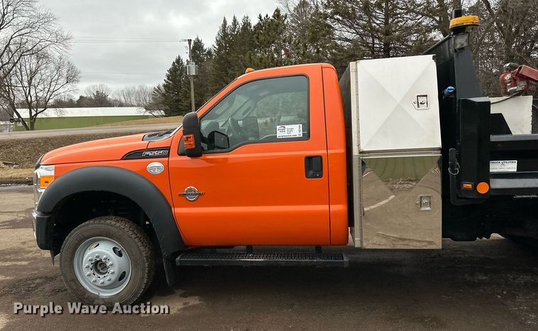 image for item DQ7434 2016 Ford  F550 flatbed truck