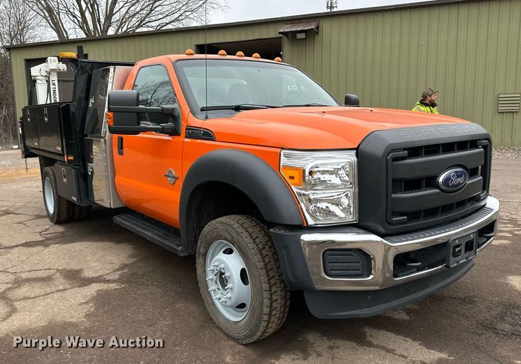 image for item DQ7434 2016 Ford  F550 flatbed truck