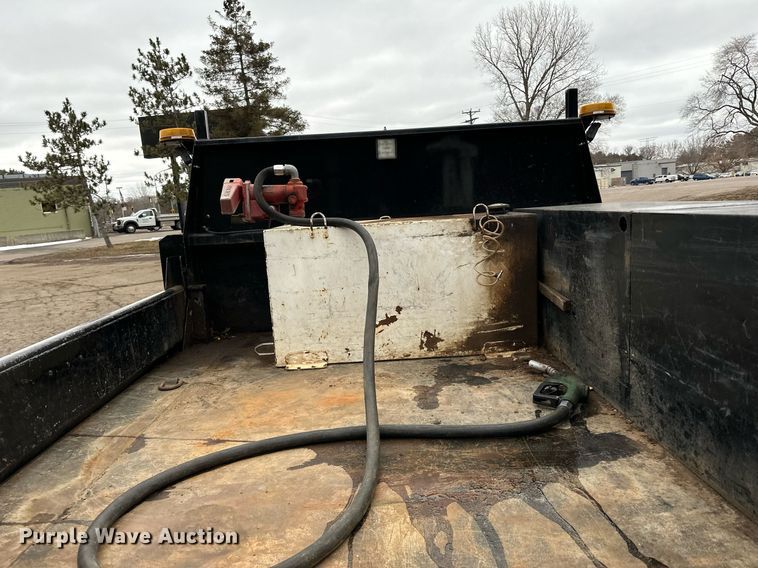 image for item DQ7434 2016 Ford  F550 flatbed truck