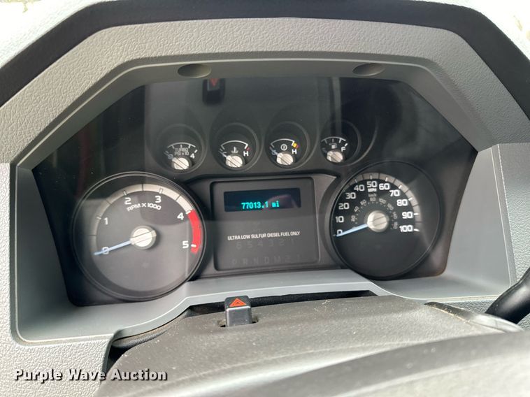 image for item DQ7434 2016 Ford  F550 flatbed truck