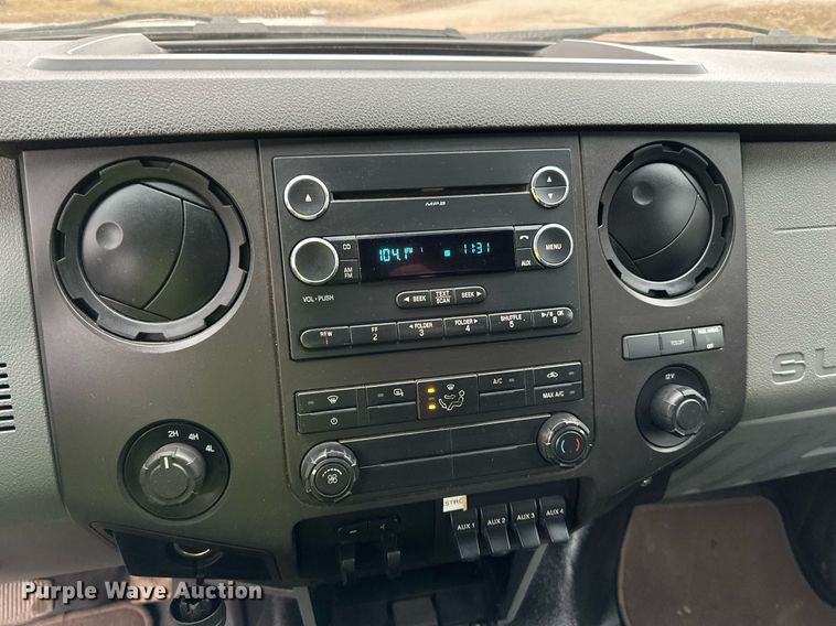 image for item DQ7434 2016 Ford  F550 flatbed truck