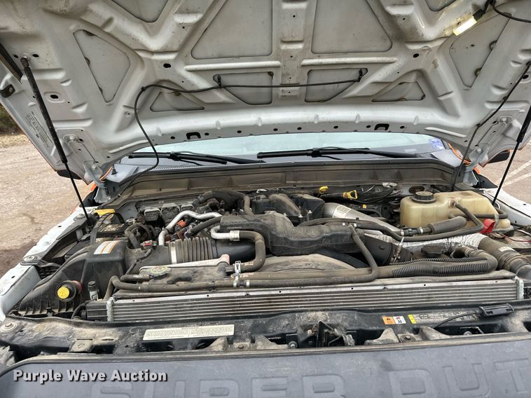 image for item DQ7434 2016 Ford  F550 flatbed truck