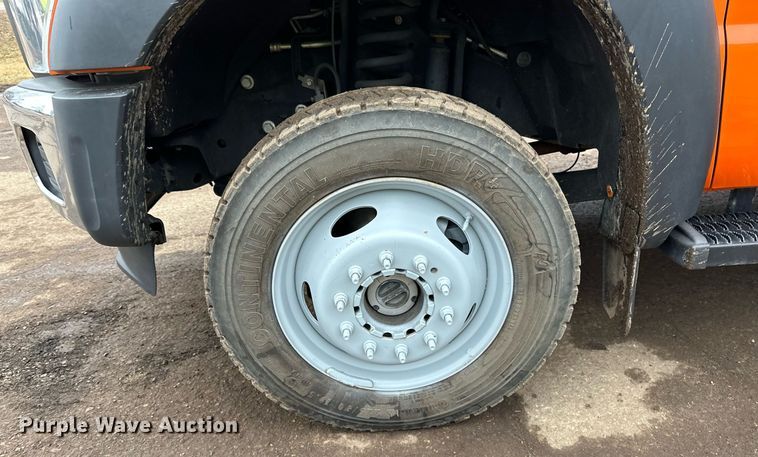 image for item DQ7434 2016 Ford  F550 flatbed truck