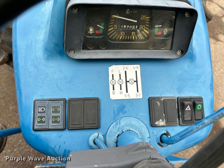 image for item DQ7435 1992 Ford  3930 MFWD tractor