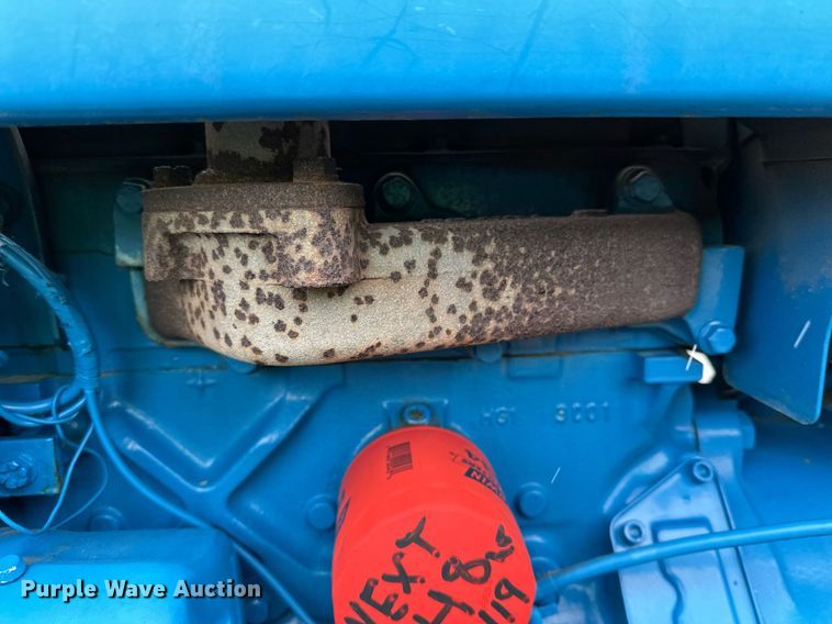 image for item DQ7435 1992 Ford  3930 MFWD tractor