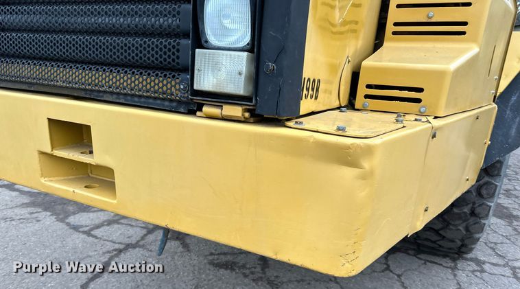 image for item DQ7436 1999 Caterpillar D250E II haul truck