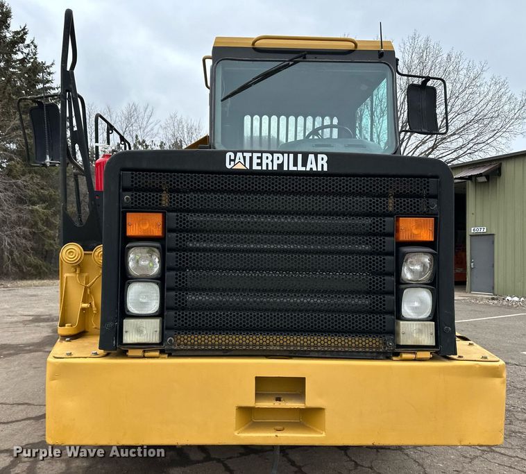 image for item DQ7436 1999 Caterpillar D250E II haul truck