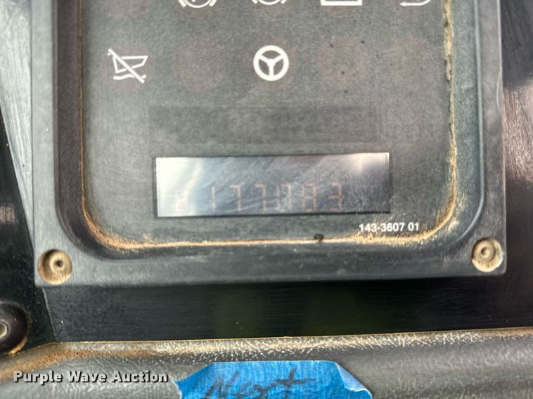 image for item DQ7436 1999 Caterpillar D250E II haul truck