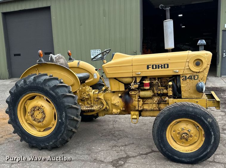 image for item DQ7437 Ford  340A tractor
