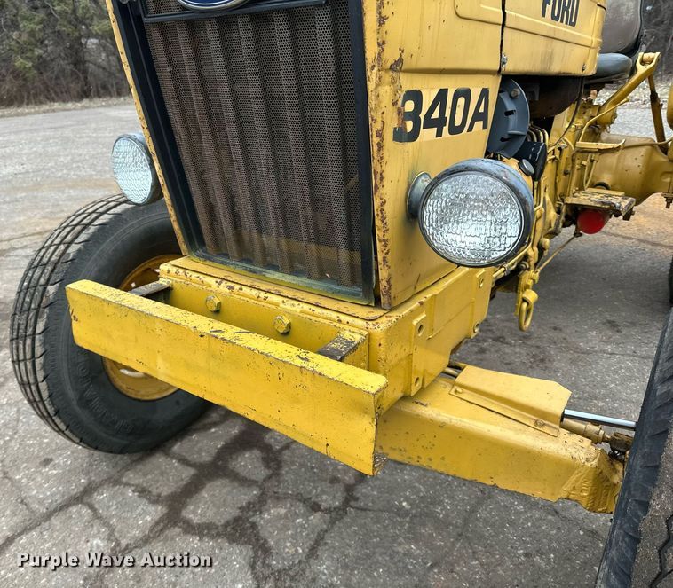 image for item DQ7437 Ford  340A tractor