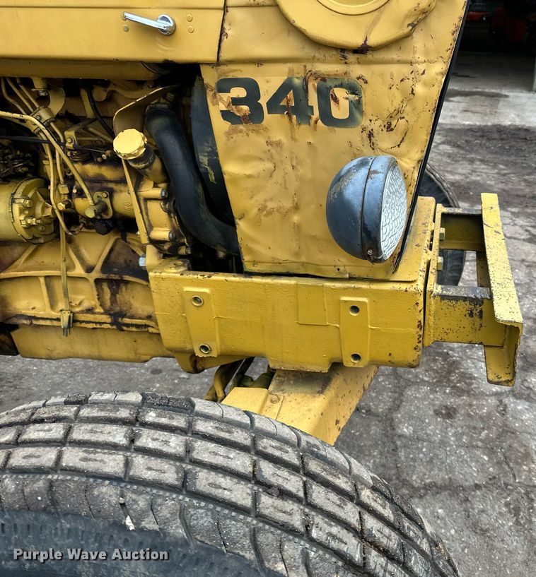image for item DQ7437 Ford  340A tractor