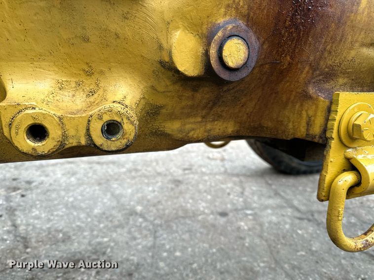 image for item DQ7437 Ford  340A tractor