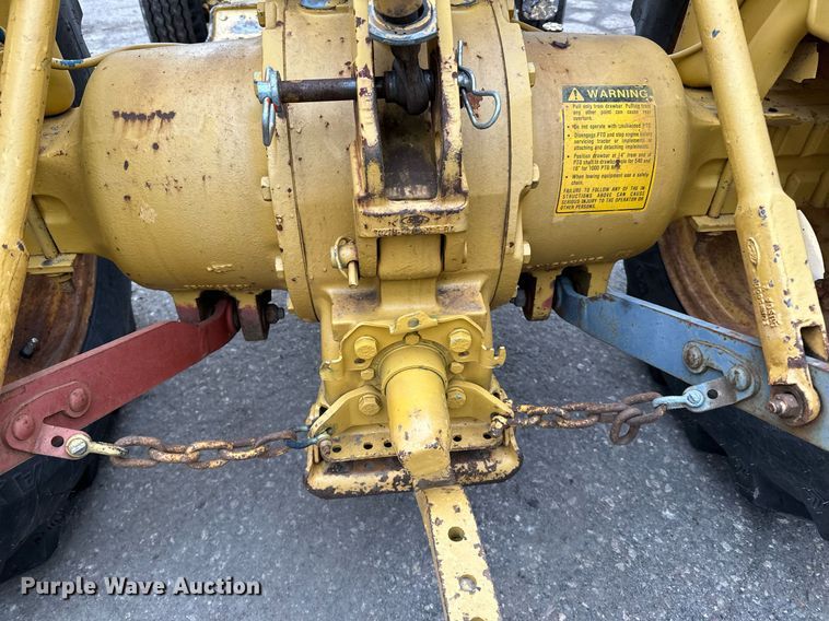 image for item DQ7437 Ford  340A tractor