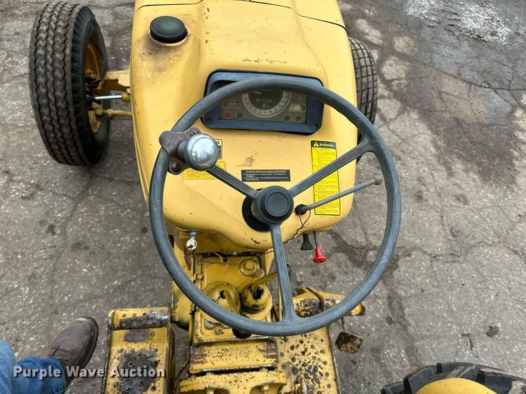 image for item DQ7437 Ford  340A tractor