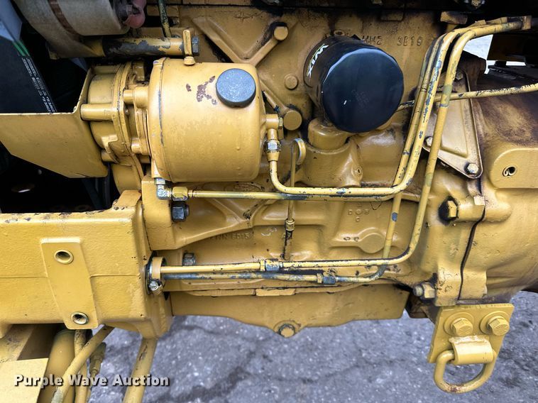 image for item DQ7437 Ford  340A tractor