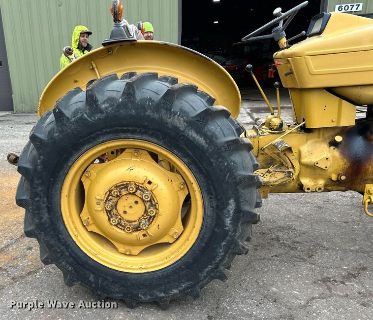 image for item DQ7437 Ford  340A tractor