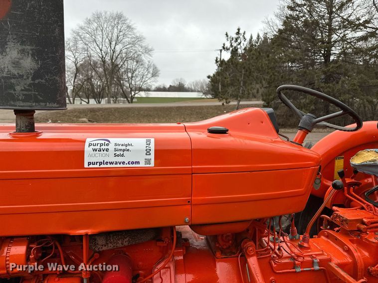 image for item DQ7438 1983 Ford  3610 tractor