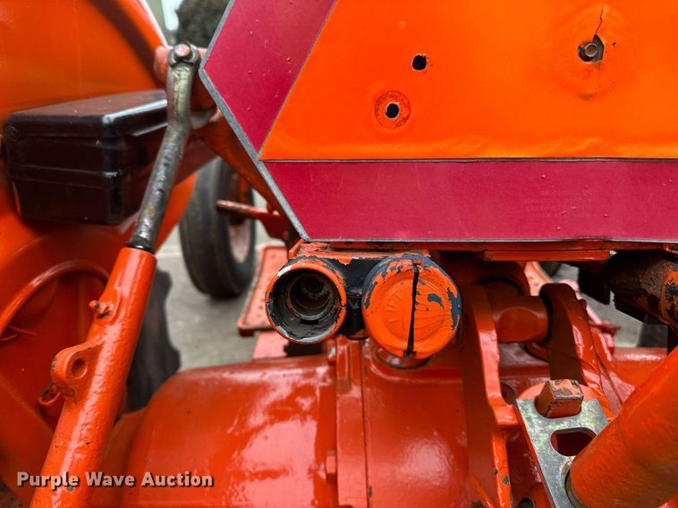 image for item DQ7438 1983 Ford  3610 tractor