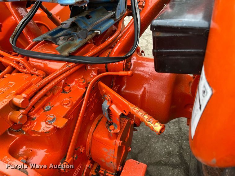 image for item DQ7438 1983 Ford  3610 tractor