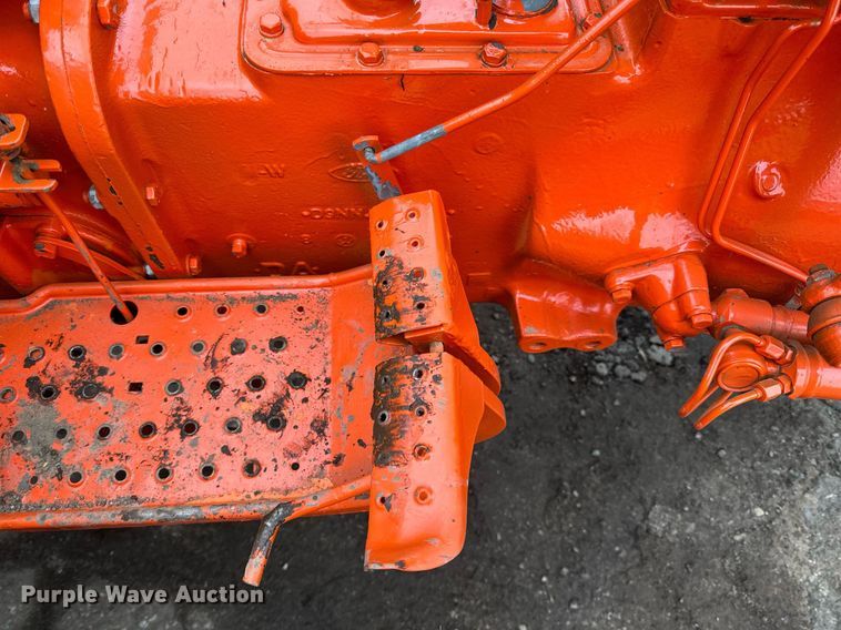 image for item DQ7438 1983 Ford  3610 tractor