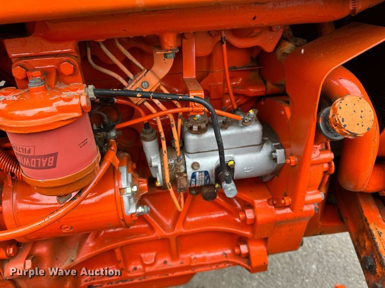 image for item DQ7438 1983 Ford  3610 tractor