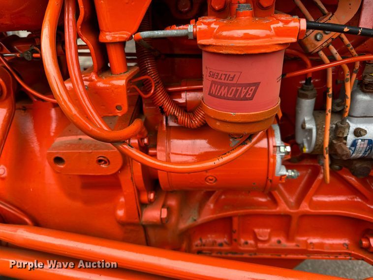 image for item DQ7438 1983 Ford  3610 tractor