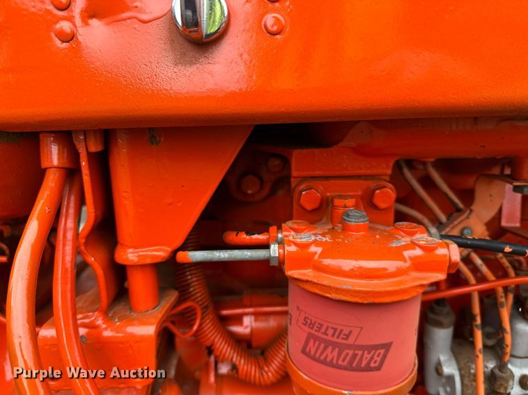 image for item DQ7438 1983 Ford  3610 tractor