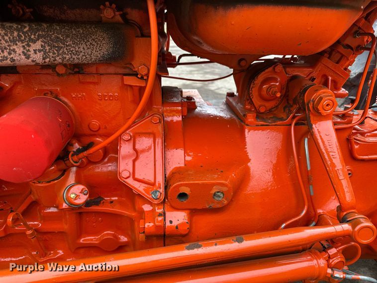 image for item DQ7438 1983 Ford  3610 tractor