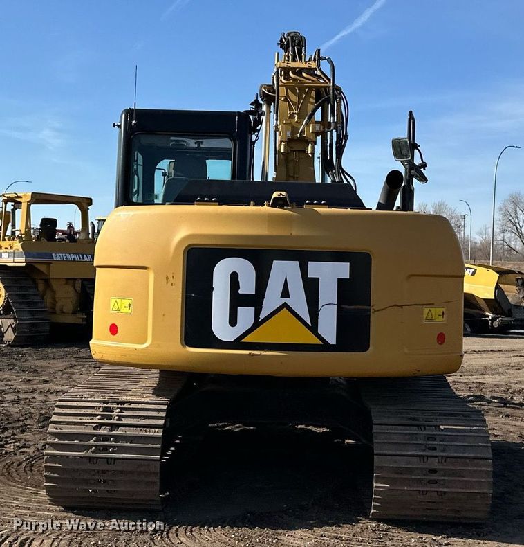 image for item DQ7439 2015 Caterpillar 311FL RR excavator