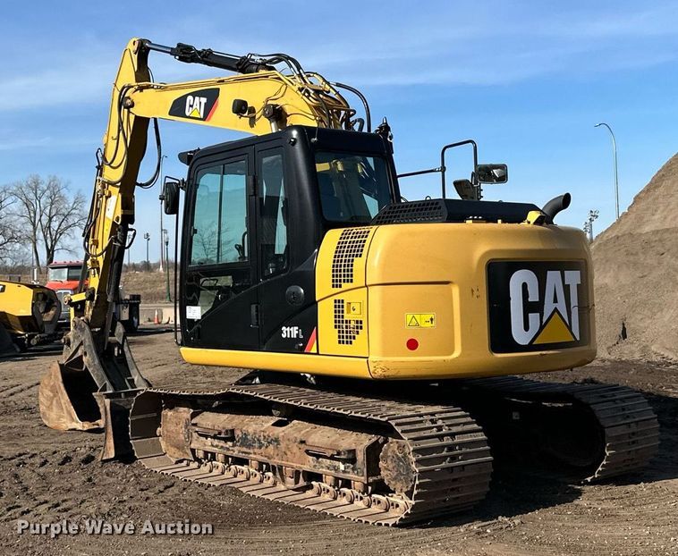 image for item DQ7439 2015 Caterpillar 311FL RR excavator