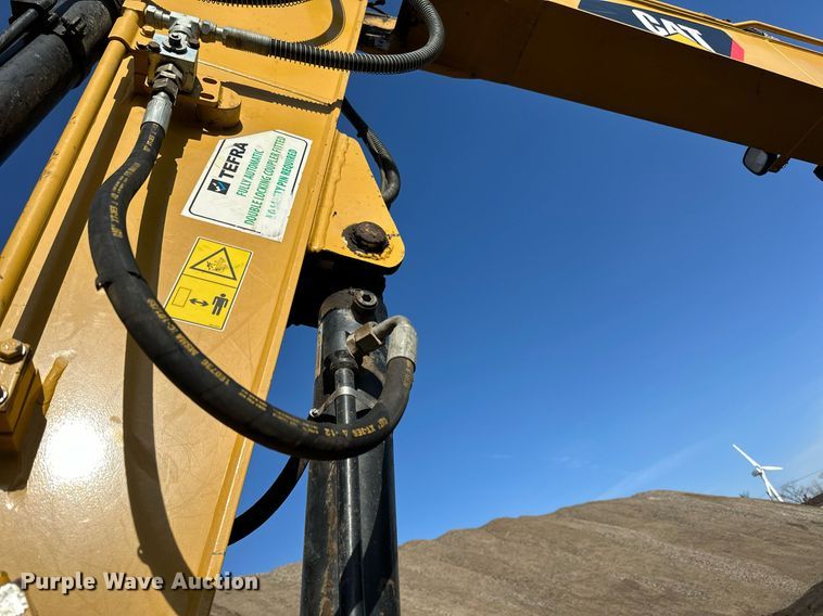 image for item DQ7439 2015 Caterpillar 311FL RR excavator